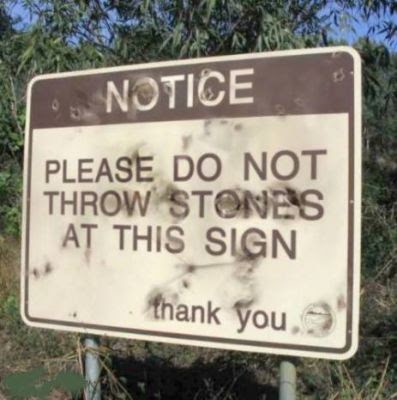 dont-throw-rocks-sign